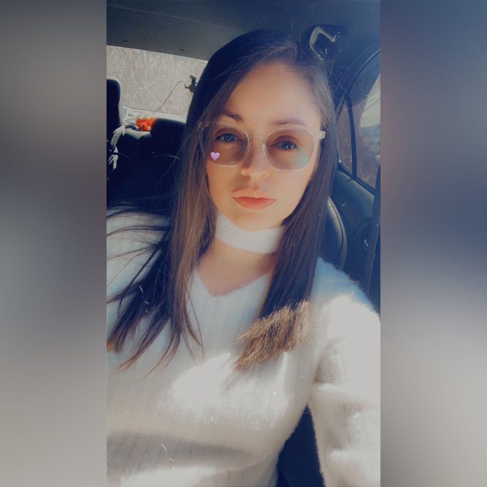 Meet your Posher, Angelica